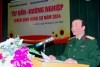 Đồng chí Đại tá, PGS, TS Nguyễn Huy Hoàng - Phó Hiệu trưởng  Trường Đại học Chính trị tư vấn, hướng nghiệp tại Trường Trung học phổ thông Lê Văn Thịnh