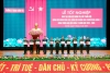 Thủ trưởng Nhà trường trao Bằng, Chứng nhận tốt nghiệp, Chứng nhận học viên giỏi và khen thưởng cho học viên.