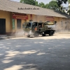Phun khử khuẩn phòng, chống dịch COVID-19 tại Khu B, Trường Đại học Chính trị