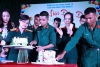 Ấm áp đêm sinh nhật đồng đội
