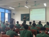 Đồng chí Trung tá, ThS Nguyễn Đức Tuệ thực hiện phần thi giảng dạy.