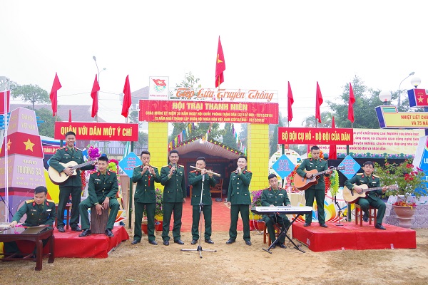Công tác đảng, công tác chính trị