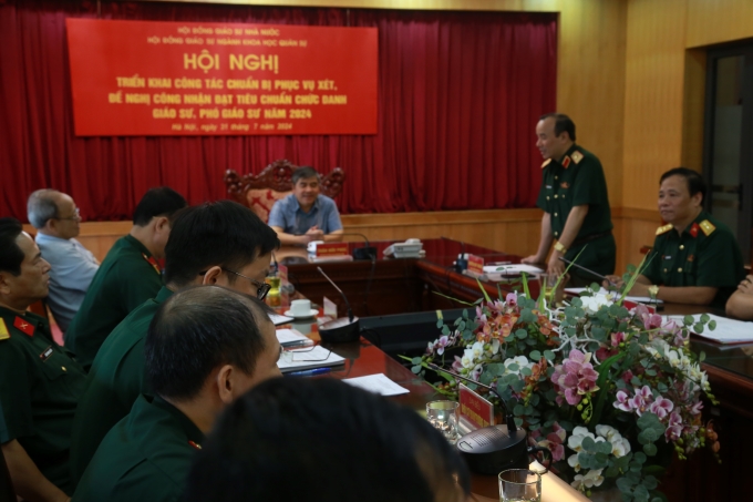 Đồng chí Thiếu tướng, PGS, TS Nguyễn Huy Hoàng, Phó Hiệu trưởng Nhà trường phát biểu tại Hội nghị.